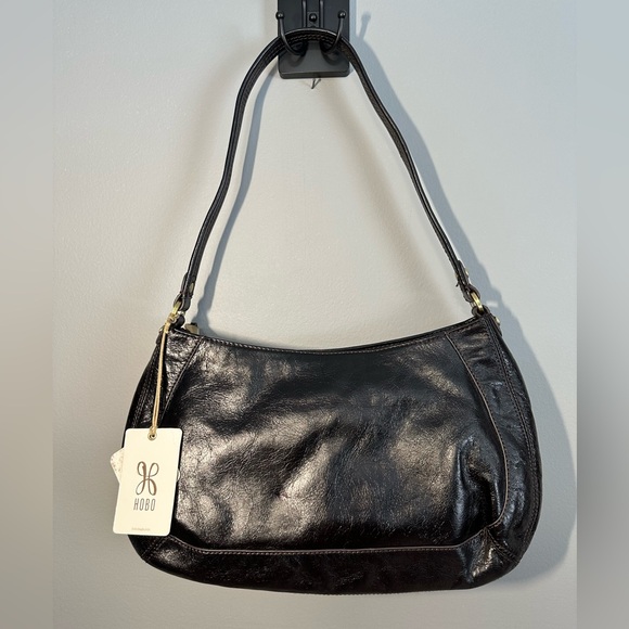 HOBO Handbags - HOBO Black Leather Shoulder Bag